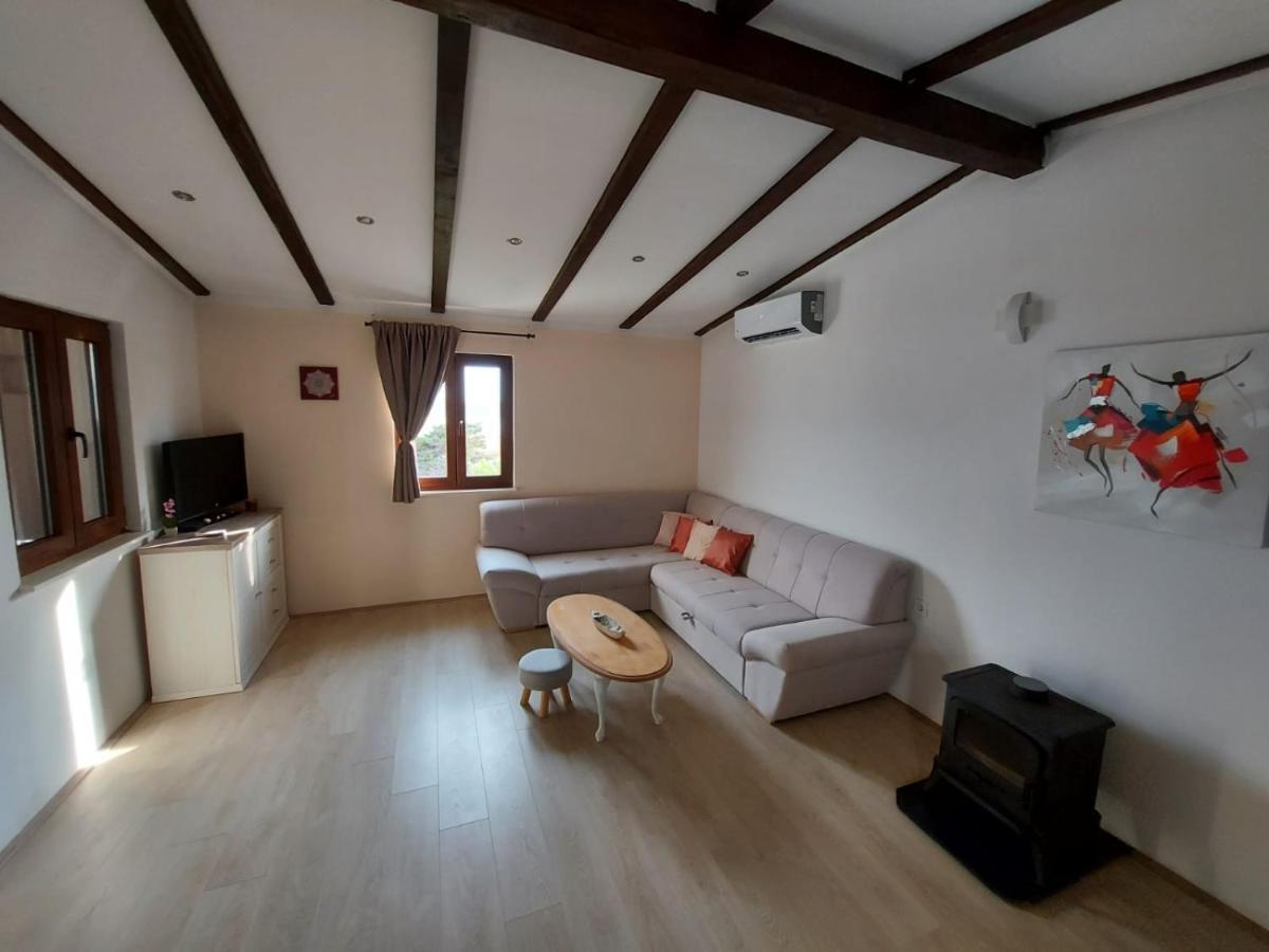 Holiday House Pag Zubovici Luaran gambar