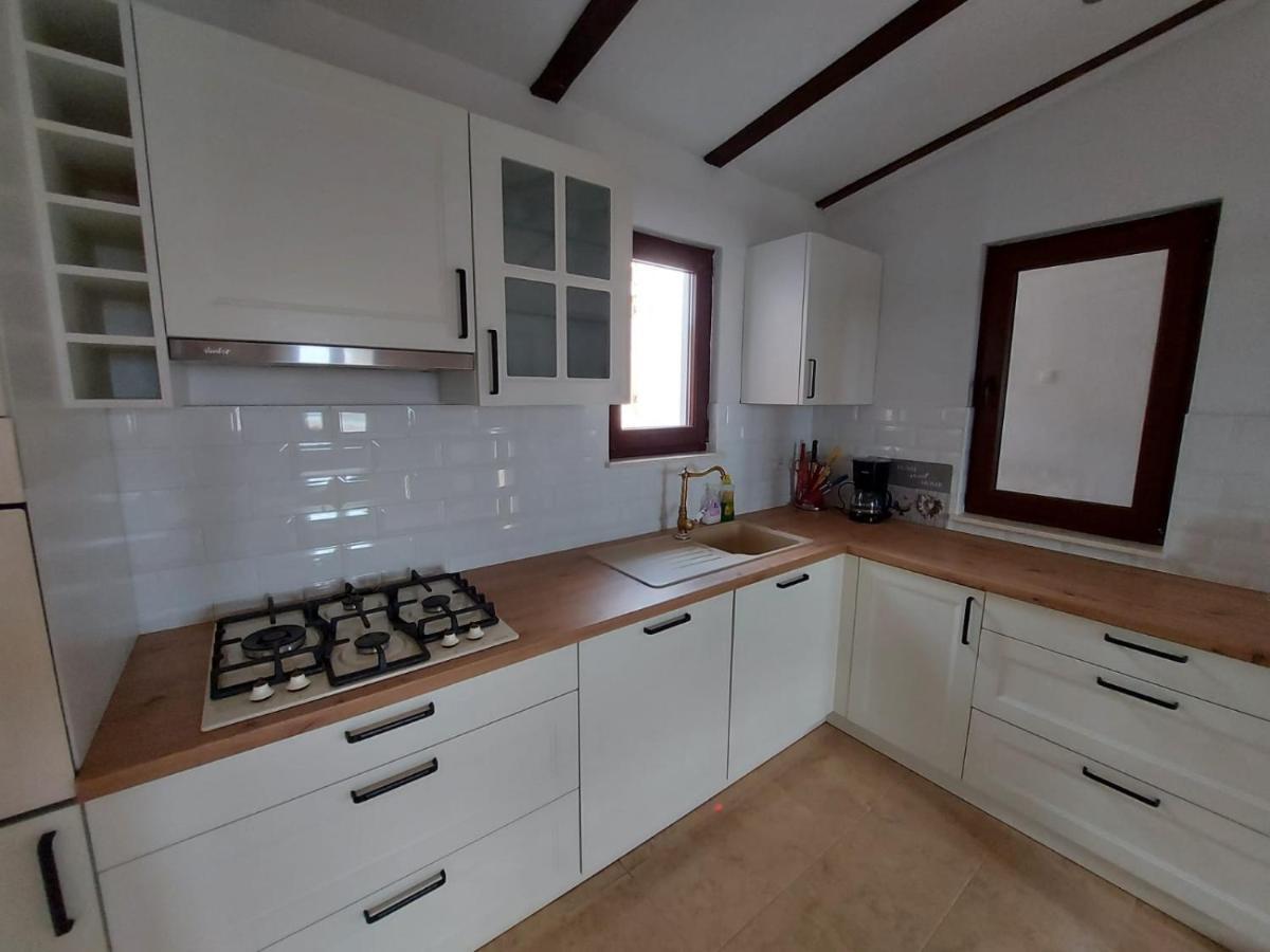 Holiday House Pag Zubovici Luaran gambar