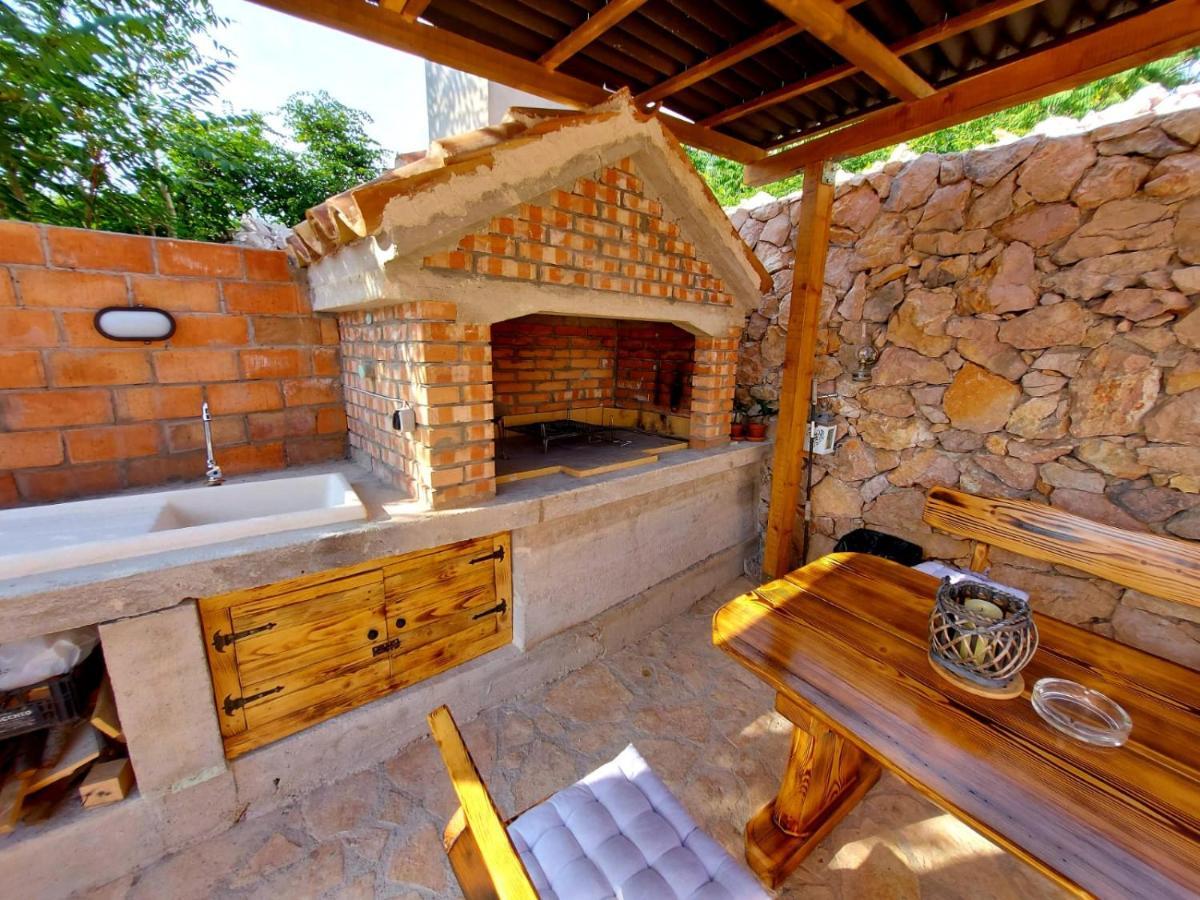 Holiday House Pag Zubovici Luaran gambar