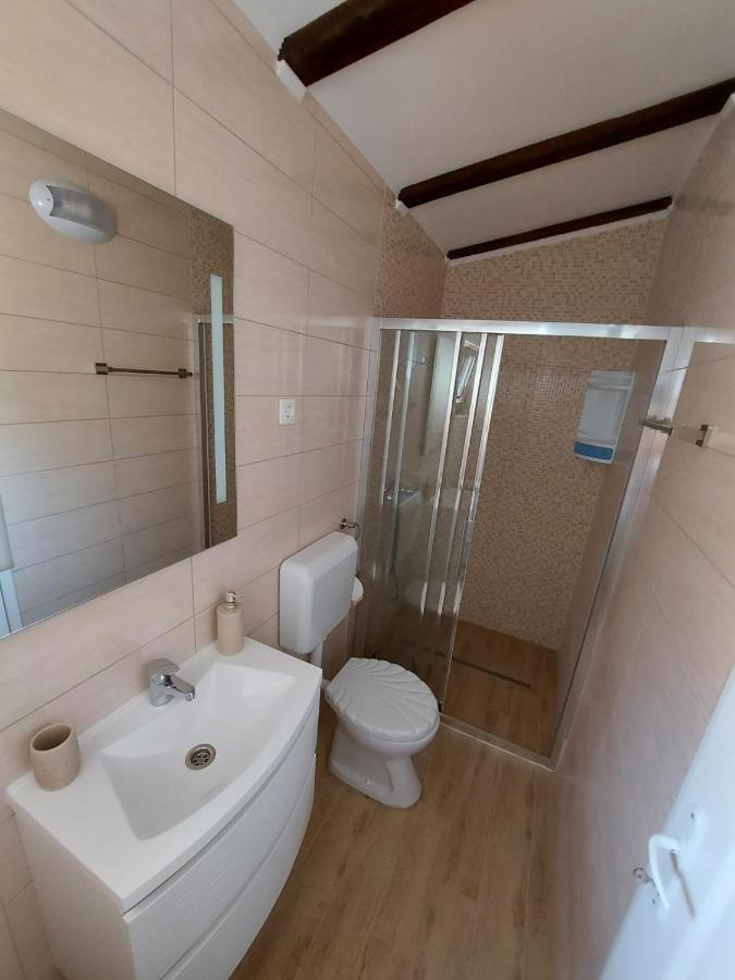Holiday House Pag Zubovici Luaran gambar